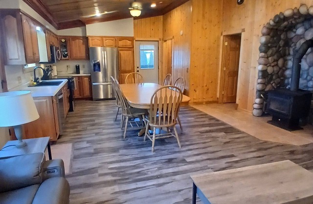 3-bedroom Lakefront Cabin on private Lake just minutes from town and 131 highway