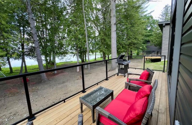 3-bedroom Lakefront Villa #5