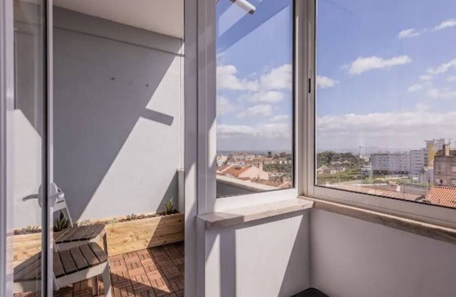 3-Bedroom Lisbon Retreat with River Views –Perfectly Located Right by the Subway