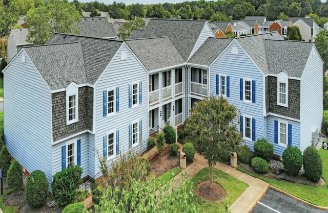 3 Bedroom Lockoff Condo w/ 2 Living Areas, 2 Kitchens, @ Williamsburg Kingsgate!