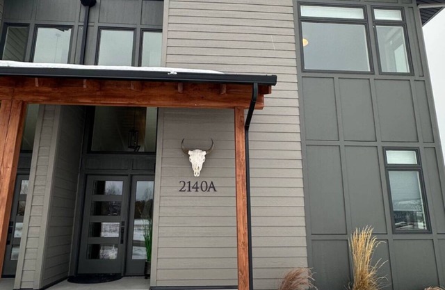 3-bedroom Missoula Townhome with incredible Mountain Views