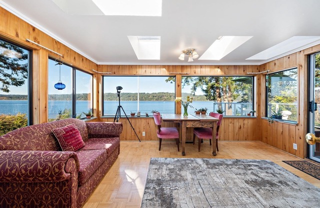 3 Bedroom Oceanfront House