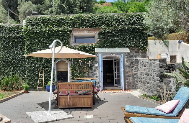 3 Bedroom Private vacation home in riposto