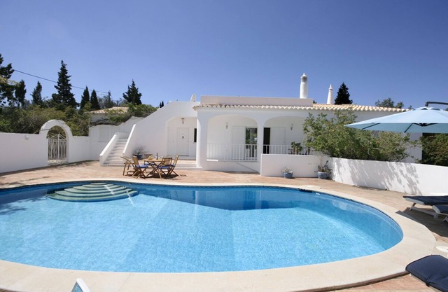 3 Schlafzimmer, Private Villa mit einem sehr privaten Poolbereich, ruhige Lage, WLAN