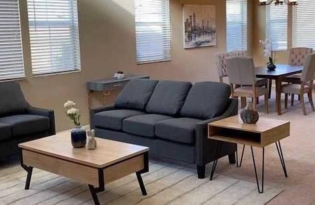 3 Bedroom Single family L-573190 by Houzlet