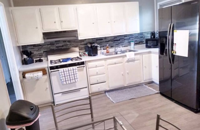 3 Bedroom Slab home Located Close to I-380 Wifi, Netflix, Youtube TV