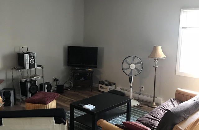 3 Schlafzimmer Stadthaus voll möblierte Vermietung
