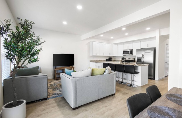 3-bedroom townhome in serene Spokane Valley with AC