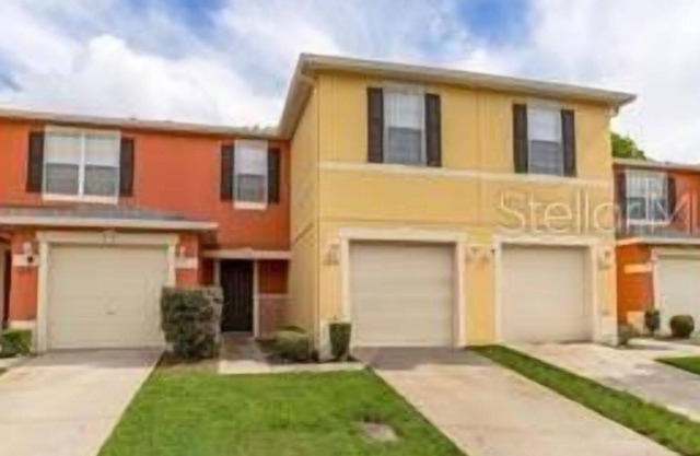 3 Bedroom Townhome 420978 by Houzlet