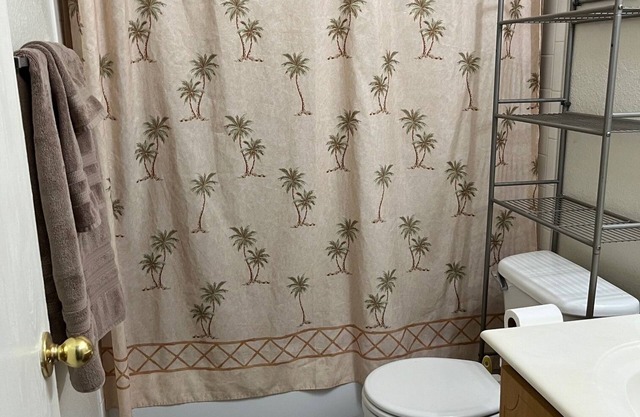 3-bedroom townhome in Central Texas - Fully Furnished including all utilities