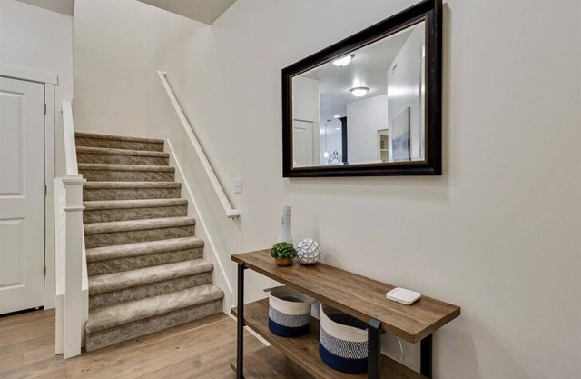 3-bedroom townhome in serene Lehi with AC