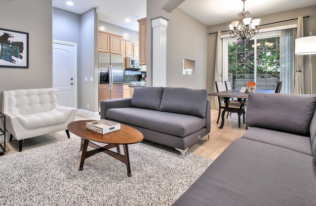 3 Bedroom Townhouse in Campbell