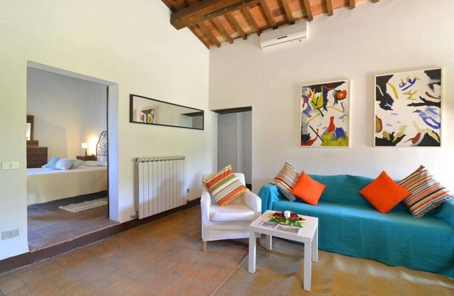 3 bedroom Umbrian villa with pool