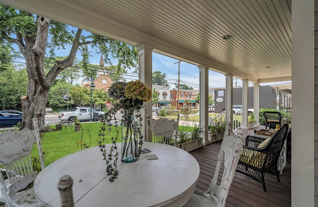 3-Bedroom House in Fabulous Point Pleasant Beach-Prime Location, with AC & WiFi