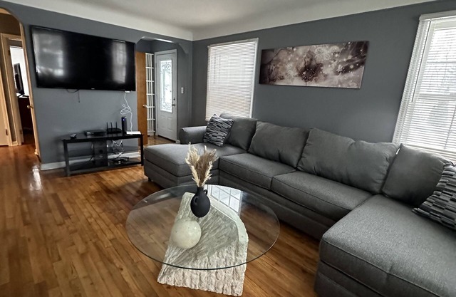 3-bedroom vacation home near Henry Ford Museum