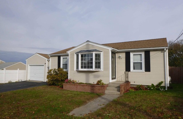 3-bedroom vacation home 6 minutes from Brown University