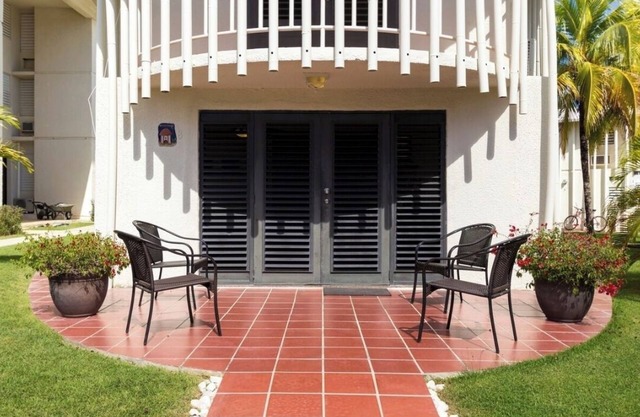 3-bedroom villa in lovely Cabo Rojo with AC, Beach, Pool and more