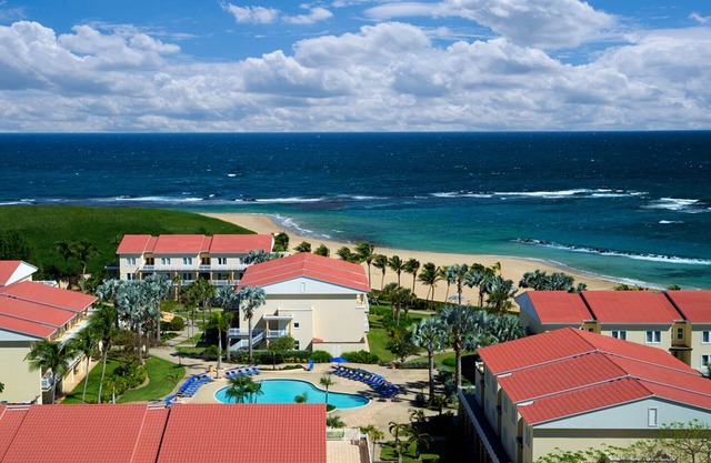 3 Bedroom Villa, Sleeps 10, Full Kitchen, at Marriott's St. Kitts Beach Club!!