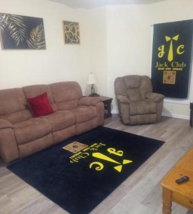3 bedroom with free parking