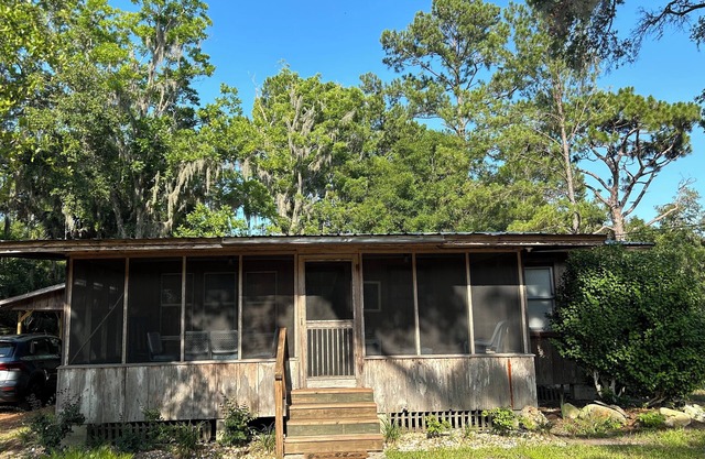 3 bedroom wood home near the water
