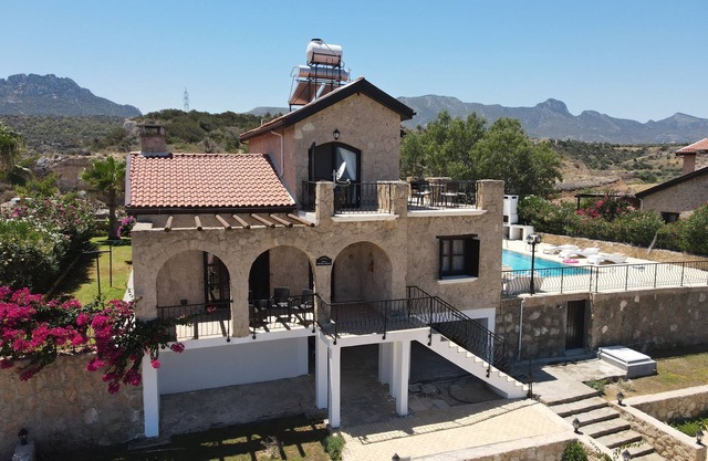 3 bedroomed villa, private swimming pool and amazing mountain & beach views