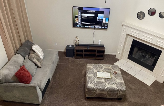 3 bedrooms and 2.5 bathroom