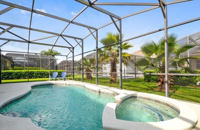 3 bedrooms pool home Calabay Parc Tower Lakes