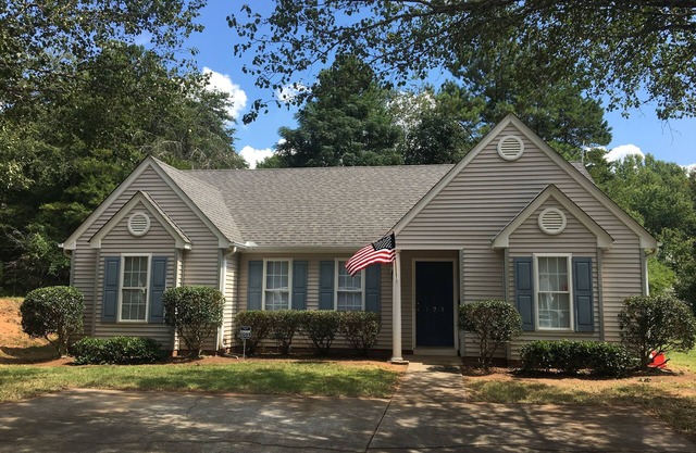 3 BR 2 BA Home In günstiger Lage, 4 Meilen vom Clemson Campus entfernt