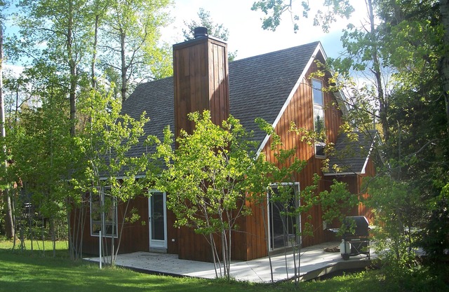 3 BR/2 Bath Post and Beam - Next to Haystack Golf Course.
