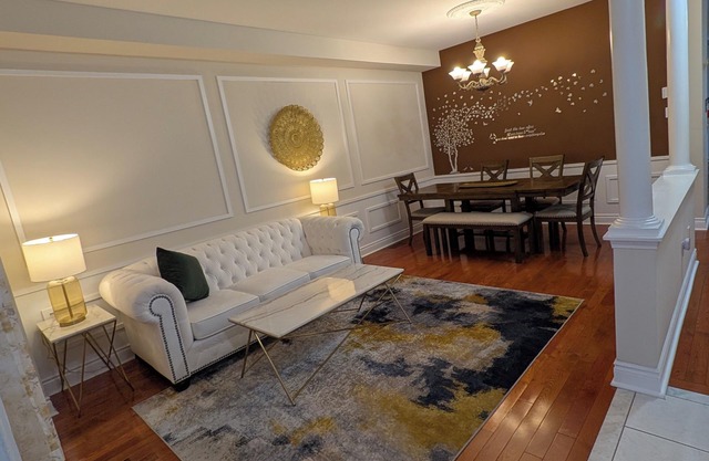 3 Br Cozy I Spacious House I Quiet I Pet & Family Friendly I NEAR Toronto