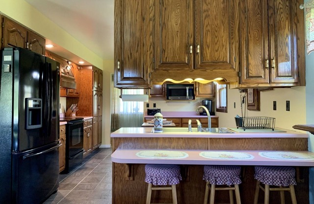 3 BR Home close to everything Summersville!