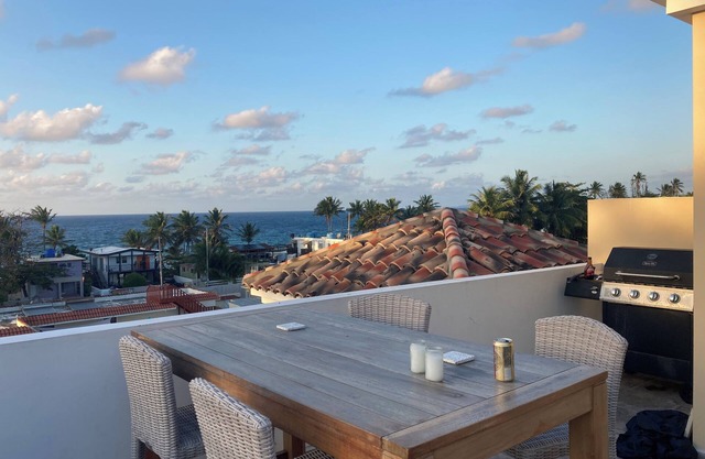 3/BR Penthouse with huge rooftop terrace steps from Sandy Beach in Puntas Rincon