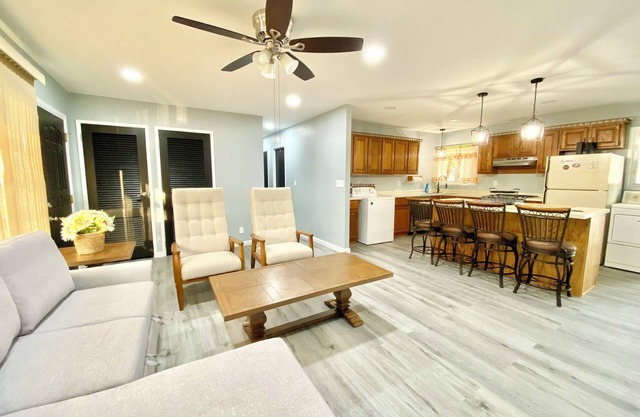 3 BR Speedway Home!
