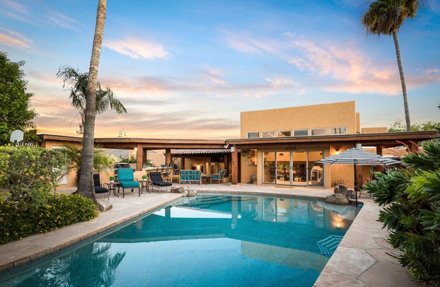 3-Court Pickleball Retreat Surrounded by Mountains