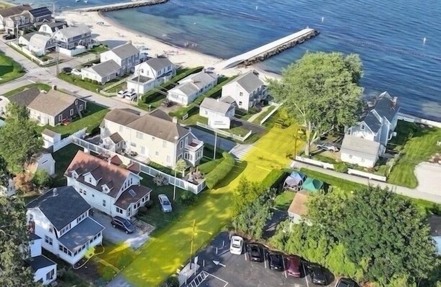 3 Houses Off the Water at Private Black Point Beach newly furnished 4 bed