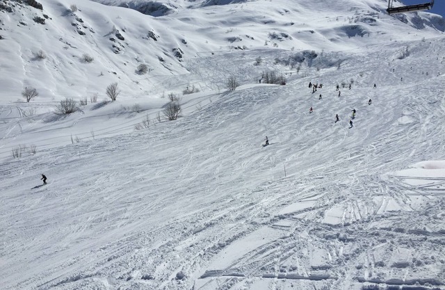 3 Limone Hut White Reserve Ski-in Ski-out Morel chairlift