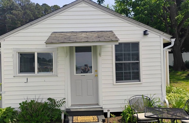 #3 Mallard Cottage (located 3rd down drive)