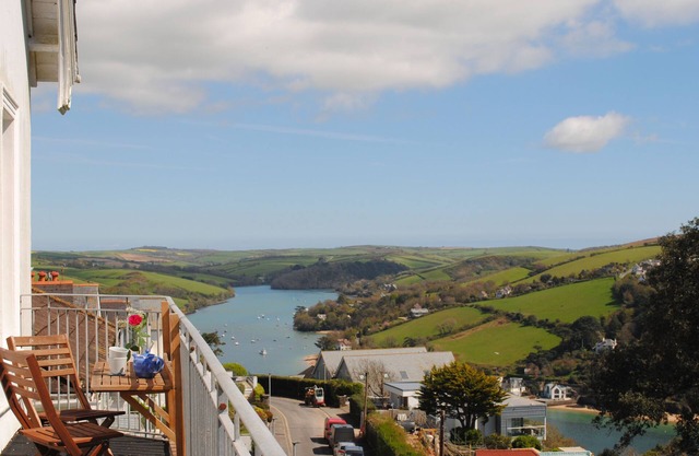3 MELBURY, familienfreundlich, mit Garten in Salcombe, Ref 1001458