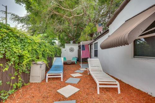3 Mi to Beach Hollywood Studio with Yard!