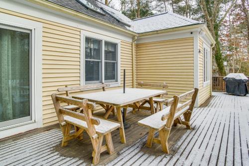 3 Mi to Beaches and Golfing Family Gem in Cotuit
