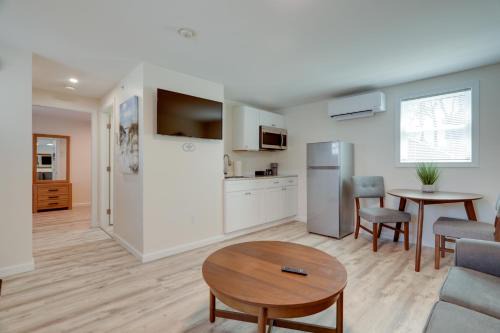 3 Mi to Beaches Peaceful Wareham Getaway
