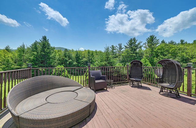 8 Mi to Windham Mountain Club: Mtn View Home!