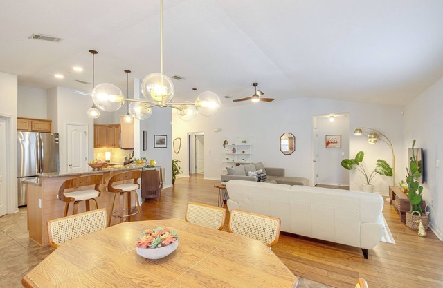 3 Mi to Escambia Bay: Home w/Deck & Private Yard!