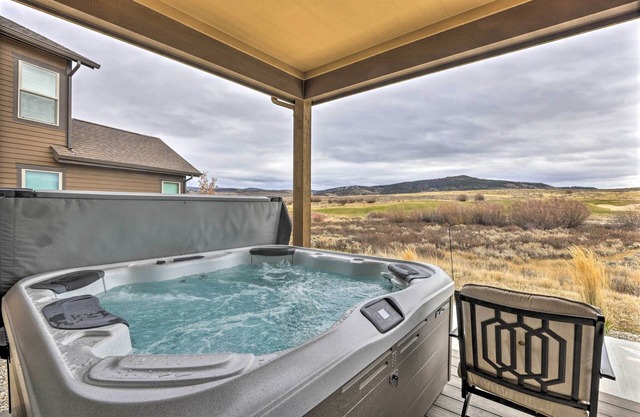 3 Mi to Granby Ranch: Home w/ Hot Tub & Mtn Views!