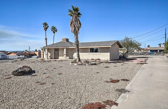 3 Mi to Lake Havasu: Family Home w/ Game Room