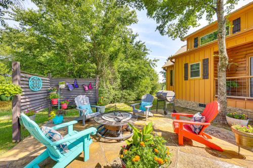 3 Mi to Lake Hamilton Tree Top Cabin