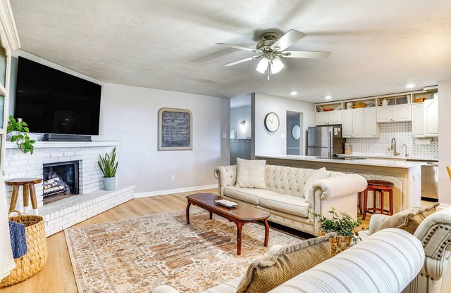3 Mi to NRH2O Water Park: Home w/ Furnished Patio