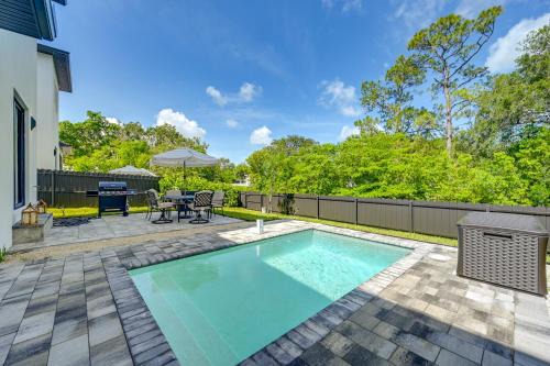 3 Mi to Naples Beach Luxurious Home with Pool!