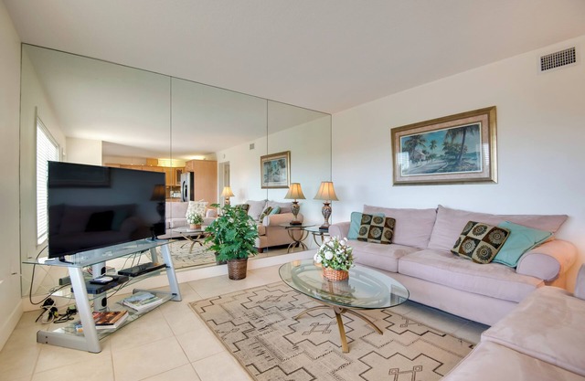 3 Mi to Ocean: Riverfront Apartment in Vero Beach!