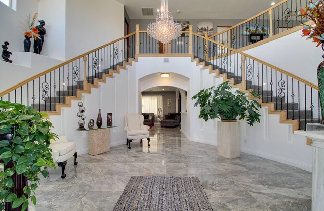 3 Mi to Rio Grande: Albuquerque Home w/ Balcony